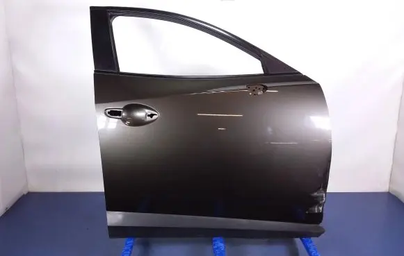 Mazda CX-3 Front door