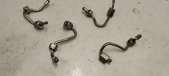 BMW 1 F20 F21 Fuel injector supply line/pipe 