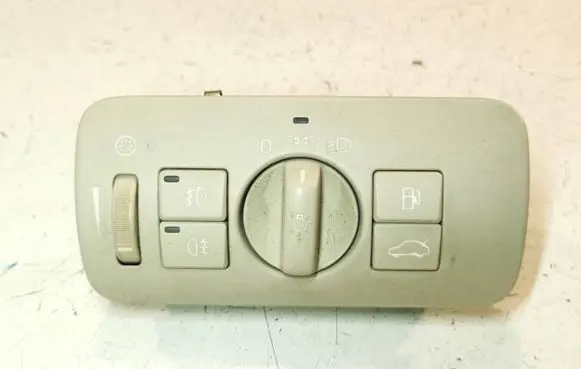 Volvo V70 Light switch 04067323 091106A