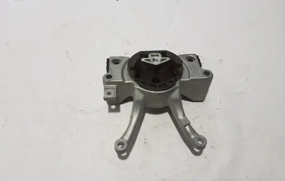 BMW 5 G30 G31 Gearbox mounting bracket 6862577