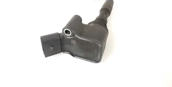 Volkswagen PASSAT B8 High voltage ignition coil 04E905110K