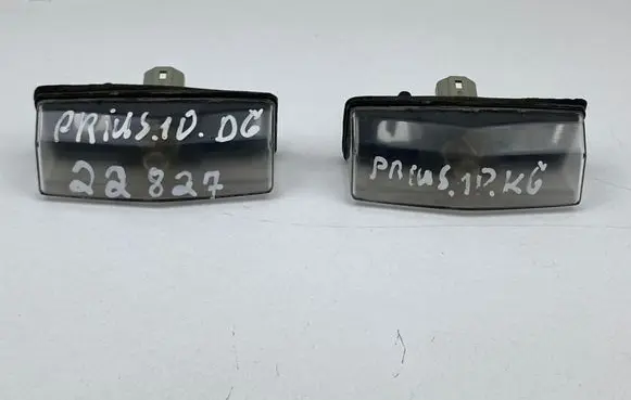Toyota Prius (XW30) Number plate light