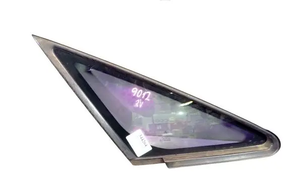 Mitsubishi Colt Rear side window