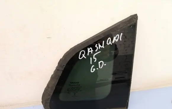 Nissan Qashqai Rear side window 833124EA0A