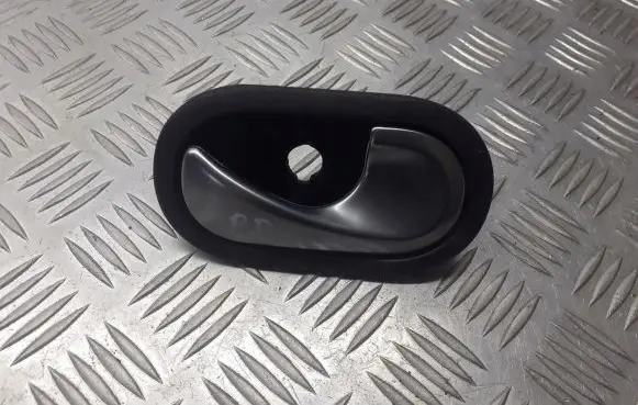 Renault Scenic II - Grand scenic II Rear door interior handle trim 8200028486