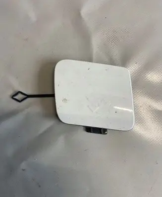 BMW 1 F40 Front tow hook cap/cover 51117459875