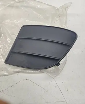 Volkswagen Routan Front fog light trim/grill 05113451AB 62329B