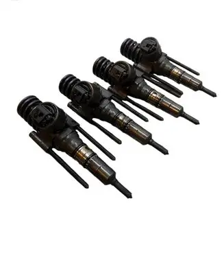 Volkswagen Golf Plus Fuel injector 03G130073G 0414720404