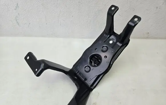 Audi A4 S4 B9 Spare wheel mounting bracket 8W0802715C