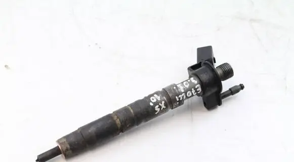 BMW X5 E70 Fuel injector 7805428 13537805428