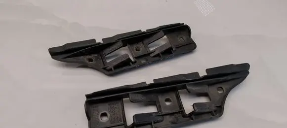 Volkswagen Golf V Front bumper mounting bracket 1K0807184