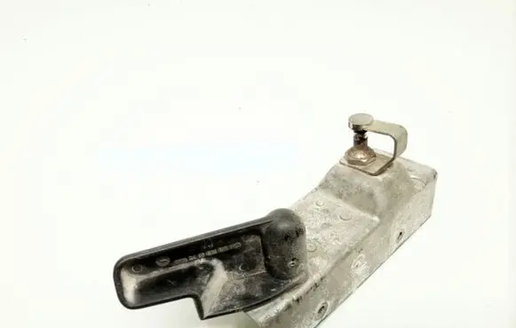 Loading door interior handle