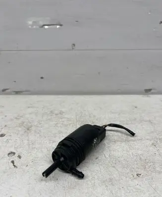 BMW 1 E81 E87 Headlight washer pump 7199567 23537610