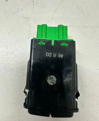 Honda CR-V Seat heating switch M16691SS8