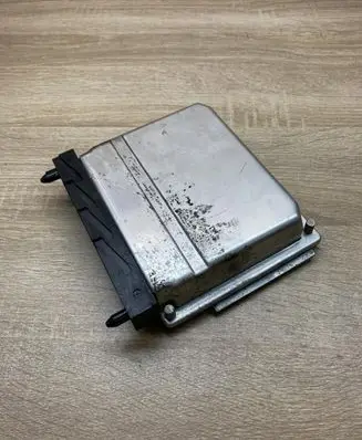 Volvo S70 V70 V70 XC Engine control unit/module ECU 08677708A 0281010319