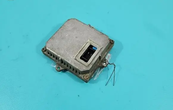 Volkswagen Touran I Headlight ballast module Xenon 1307329090 IMPRK1555665