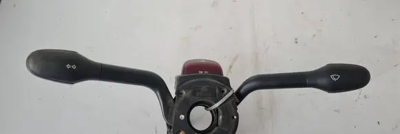 Volkswagen PASSAT B4 Indicator stalk 88S97