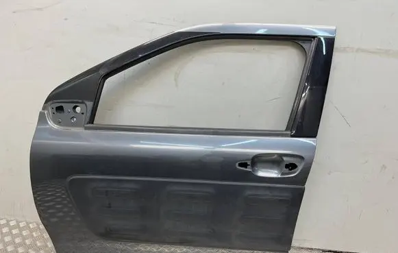 Citroen C4 Cactus Front door