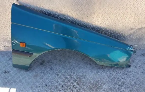 Peugeot 405 Fender