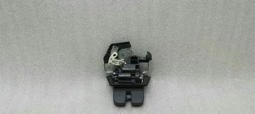 Audi A4 S4 B8 8K Tailgate boot lock/latch motor 8R0827505