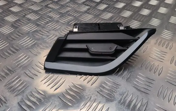 Skoda Octavia Mk4 Dashboard side air vent grill/cover trim 5E4819701B SK38X 16082023