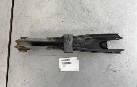Rear control arm