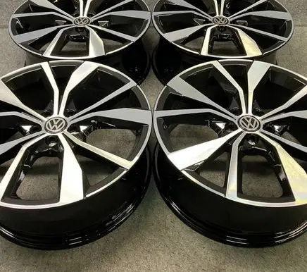 R18 alloy rim
