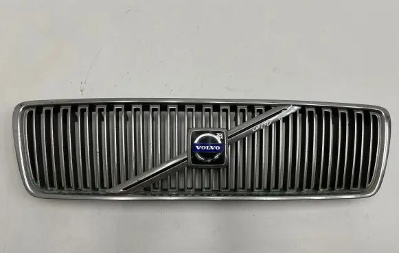Volvo S80 Front bumper upper radiator grill