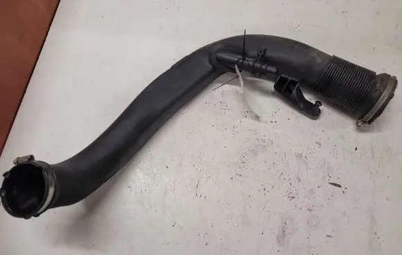 Volvo V40 Intercooler hose/pipe 31325985 30750911