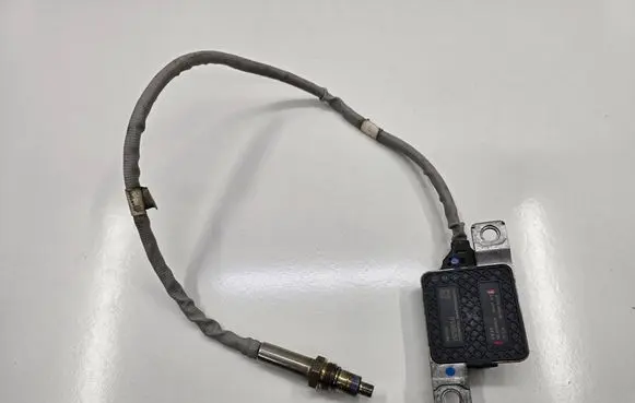 Volkswagen PASSAT B8 Lambda probe sensor 04L907805CE