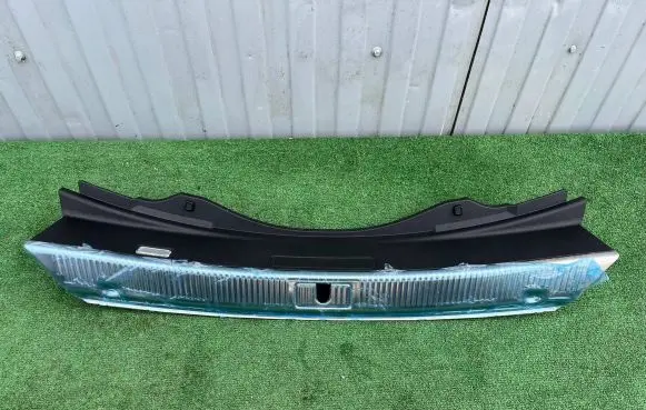 Audi A8 S8 D4 4H Trunk/boot sill cover protection 4H0863471