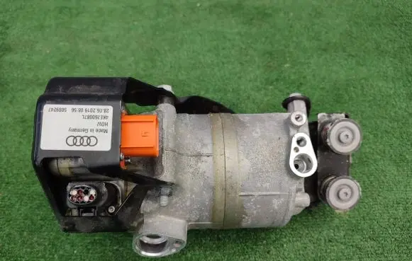 Audi e-tron Air conditioning (A/C) compressor (pump) 4G0816797C