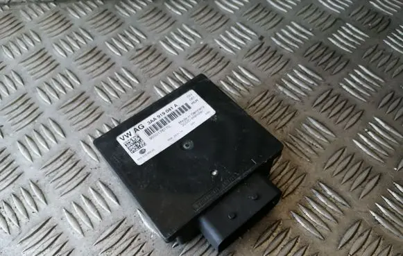Volkswagen PASSAT B7 Voltage converter/converter module 3AA919041A