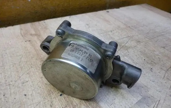 Ford Fiesta Vacuum pump 9658398080D