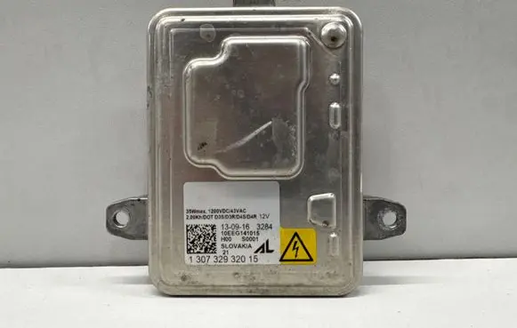 Chrysler Pacifica Headlight ballast module Xenon 1200VDC43VAC 10EEG141015 130732932015