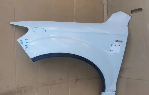 Audi Q7 4L Fender