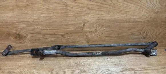 Volvo V70 Front wiper linkage and motor 30796358