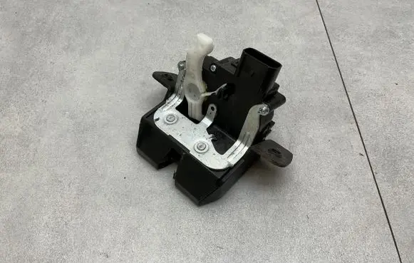 KIA Sportage Tailgate/trunk/boot lock/catch/latch