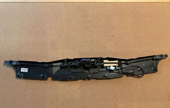 Jaguar XK8 - XKR Convertible roof lock/latch HJE8226AA