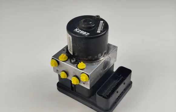 Mini One - Cooper R50 - 53 ABS Pump 6760268 10020600814 6760269