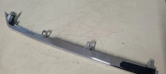 Suzuki Vitara (LY) Front bumper splitter molding 7177286R