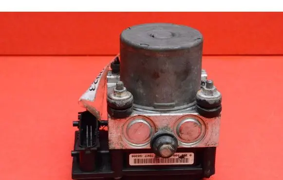 Toyota Corolla Verso E121 ABS Pump 445100F010A
