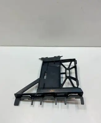 Rear bumper mounting bracket