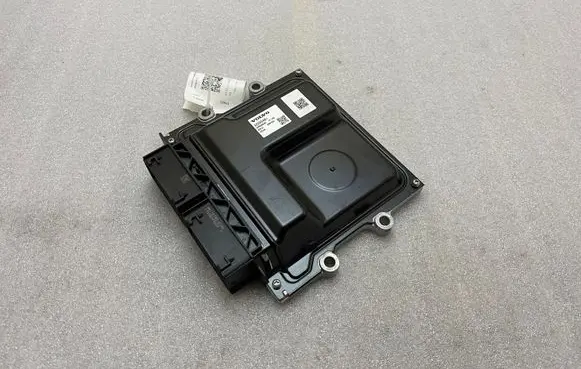 Volvo XC90 Engine control unit/module 32203481