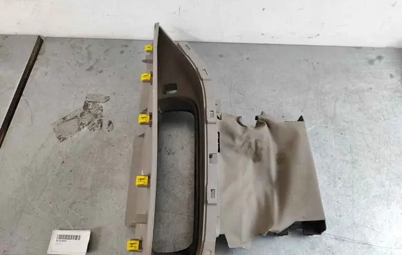 Renault Zoe Steering wheel column trim 682403850r