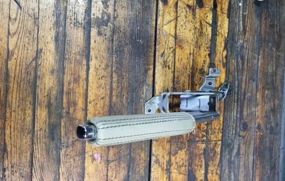 Skoda Octavia Mk2 (1Z) Handbrake/parking brake lever assembly 1Z1711303