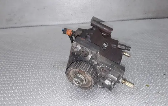 Jaguar XF X250 Fuel injection high pressure pump 4S7Q9B395AK 5WS40157