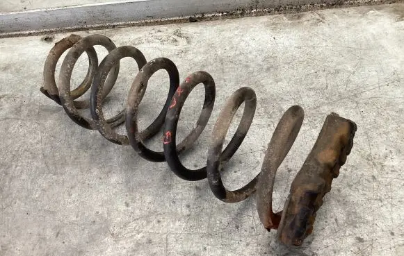 Toyota Corolla Verso E121 Rear coil spring