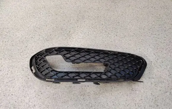 Mercedes-Benz E W212 Front fog light trim/grill A2128851323AOP1522 A2128851323