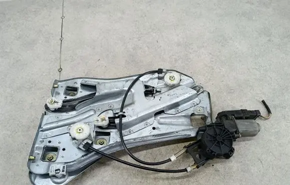 Renault Megane II Rear door window regulator with motor D099043